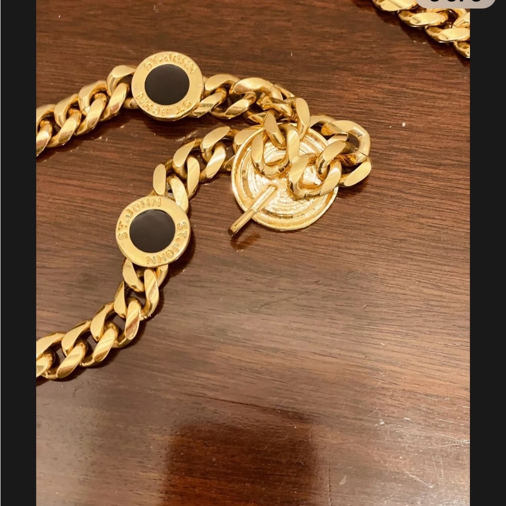 ST. JOHN GOLD & BLACK ENAMEL MEDALLION MONOGRAM CHAIN BELT - Picture 8 of 10